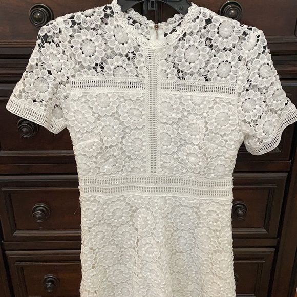 white lace Crocheted dress size 6 - Picture 2 of 11